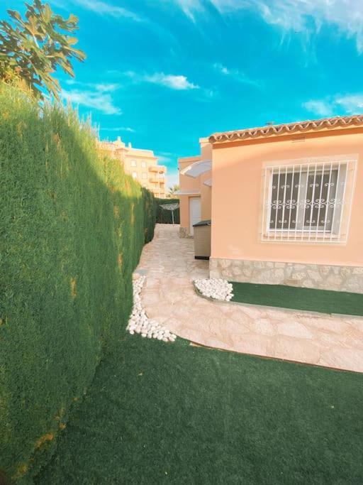 Impresionante Villa Con Piscina - Oliva Nova Exterior photo